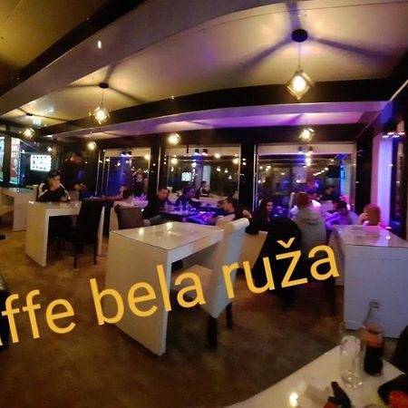 Bela Ruza Hotel Belgrád Kültér fotó